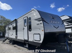 New 2026 Jayco Jay Flight SLX 330TBS available in Cincinnati, Ohio