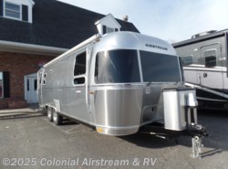 New 2018 Airstream International Signature 27FBQ Queen available in Lakewood, New Jersey