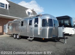 New 2019 Airstream Classic 30RBQ Queen available in Lakewood, New Jersey