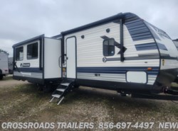 New 2021 CrossRoads Zinger ZR333DB available in Newfield, New Jersey