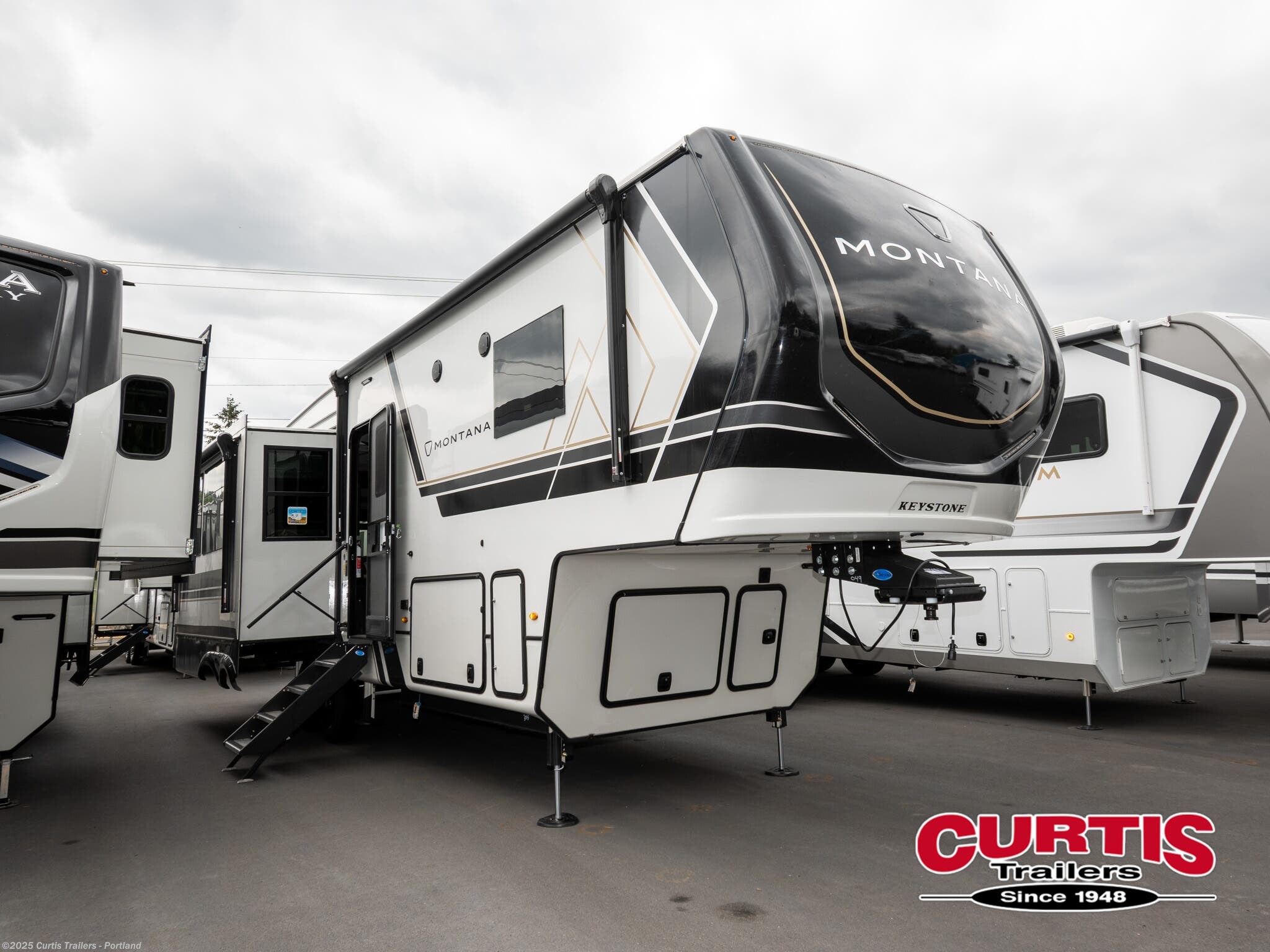 New 2026 Keystone Montana 3123rl available in Portland, Oregon