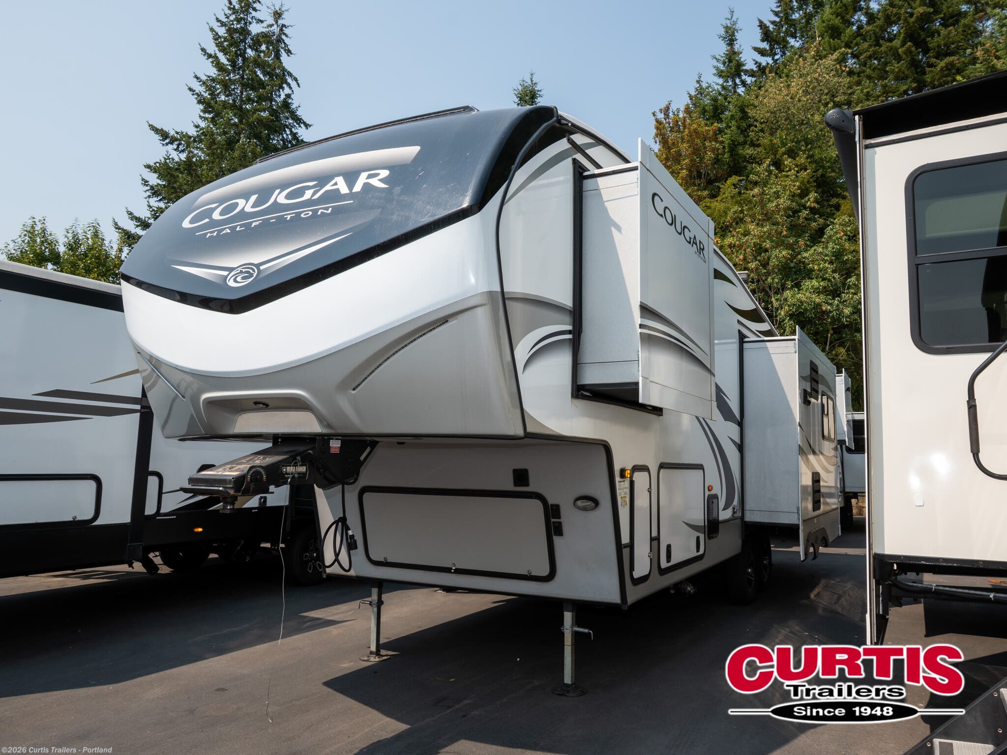 Used 2021 Keystone  COUGAR-HALF TON 27SGS available in Portland, Oregon