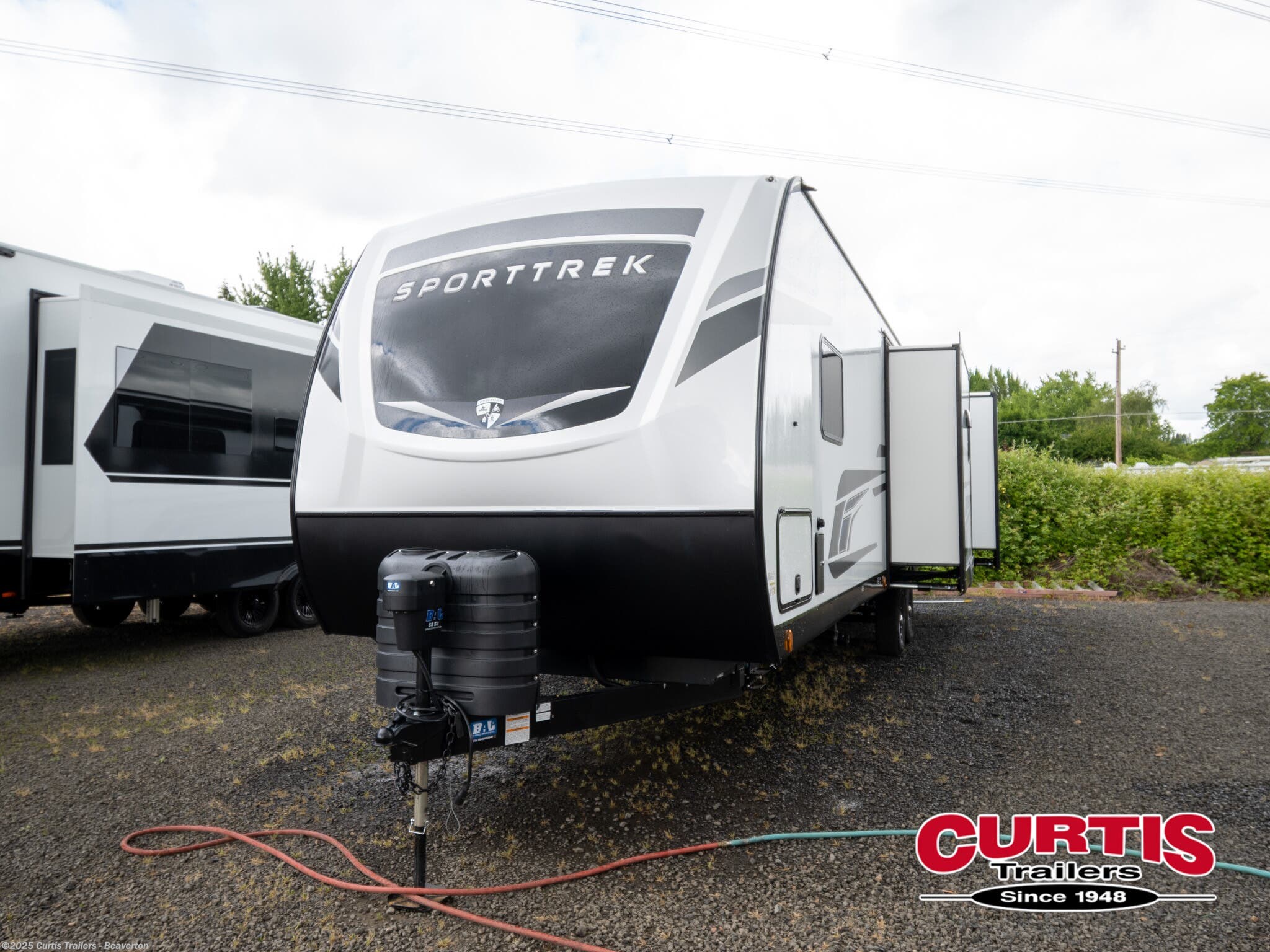 New 2025 Venture RV SportTrek 327vik available in Portland, Oregon