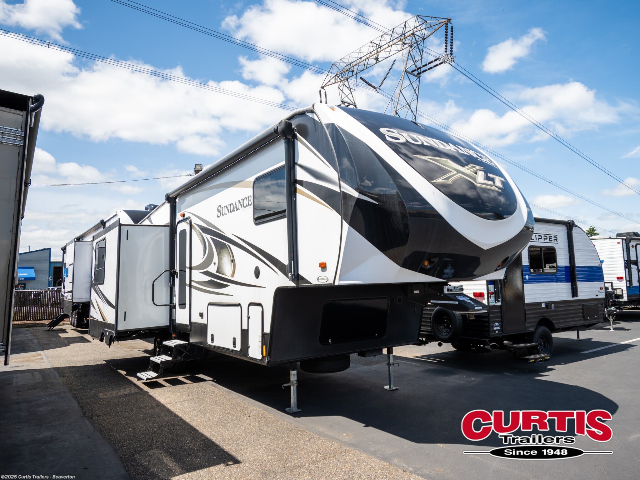 Used 2018 Heartland Sundance XLT 289TS available in Beaverton, Oregon