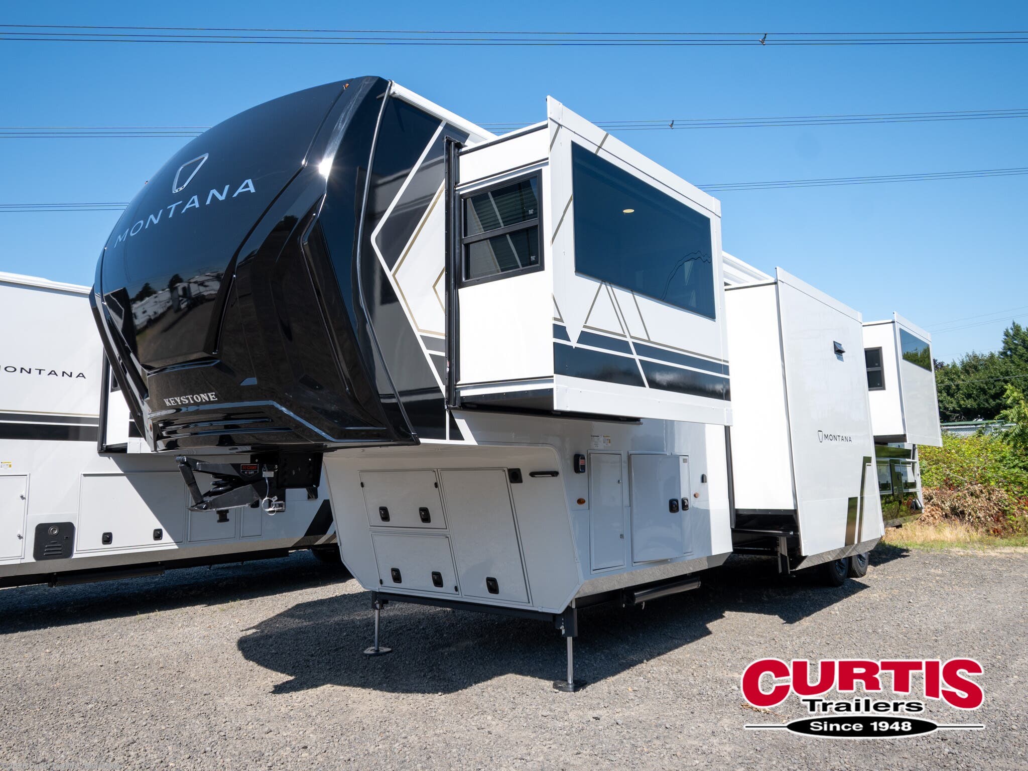 New 2027 Keystone Montana 3800FL available in Beaverton, Oregon