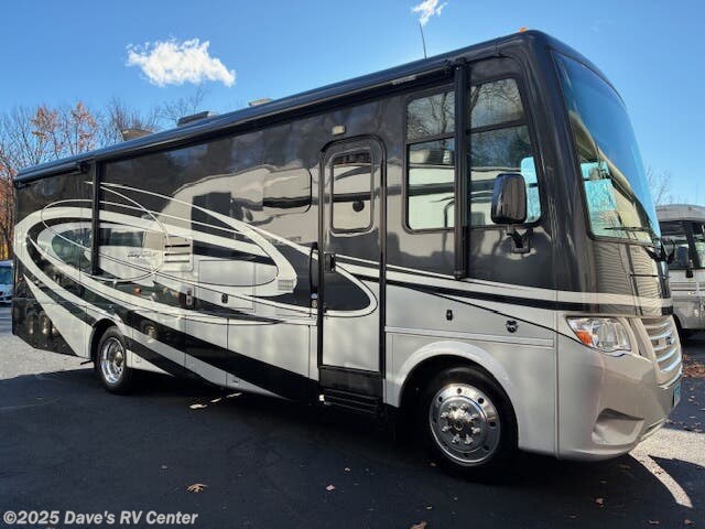 Used 2017 Newmar Bay Star 3124 available in Danbury, Connecticut