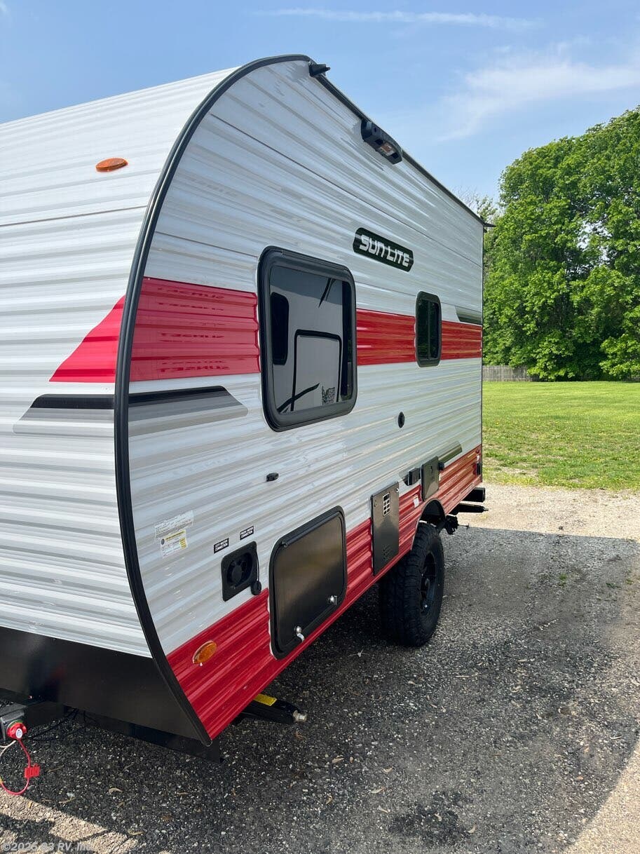 New 2026 Sunset Park RV Sun Lite 16BH available in Long Grove, Illinois