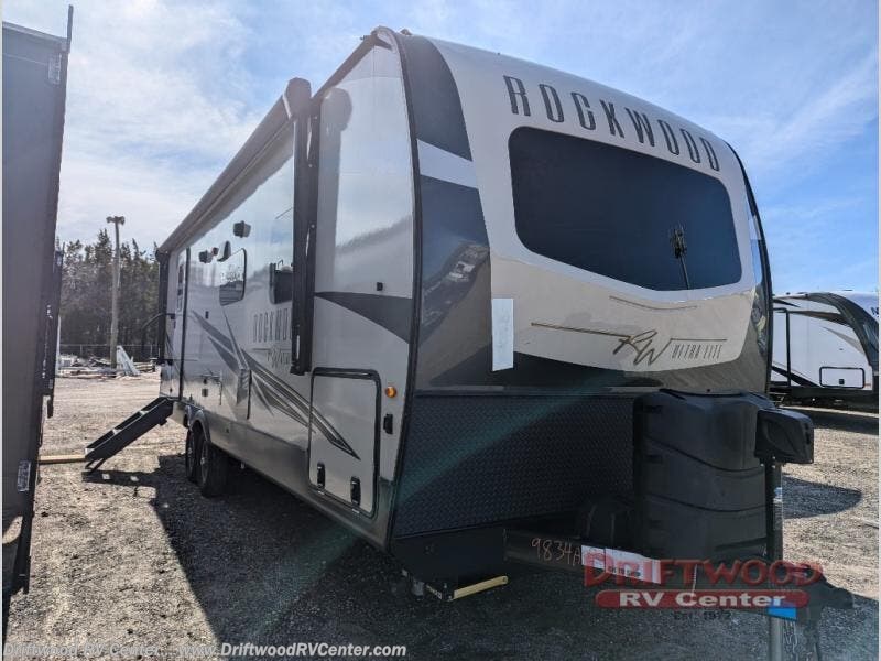 Used 2022 Forest River Rockwood Ultra Lite 2606WS available in Clermont, New Jersey