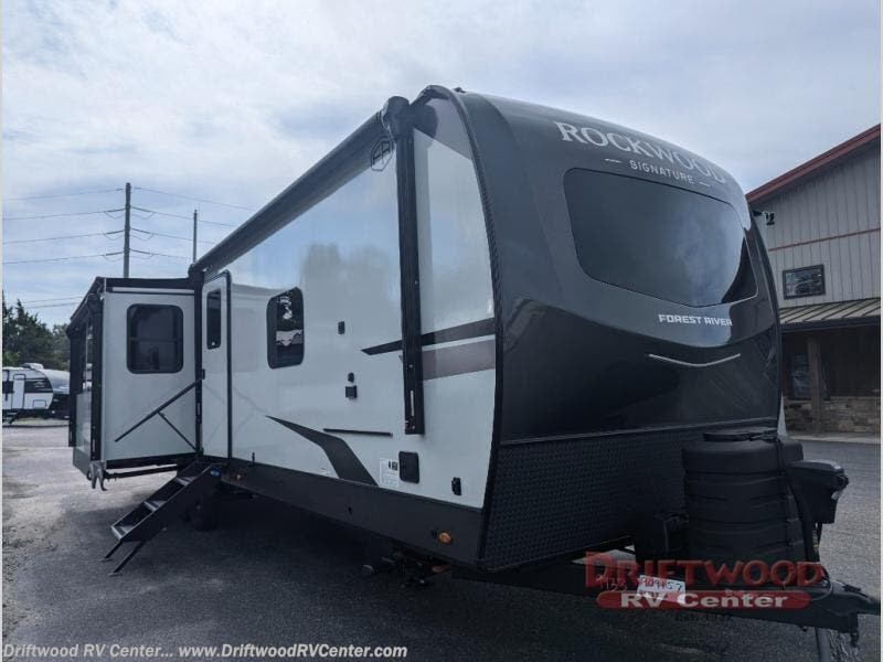 New 2026 Forest River Rockwood Signature 8337RL available in Clermont, New Jersey