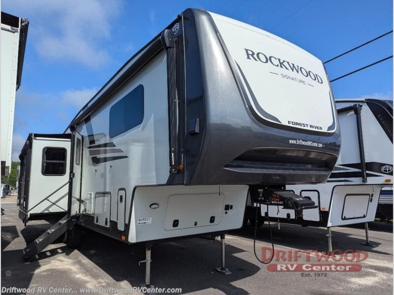 New 2026 Forest River Rockwood Signature R372RL available in Clermont, New Jersey