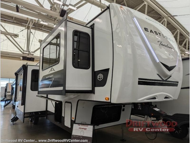 New 2026 East to West Tandara 390FL available in Clermont, New Jersey