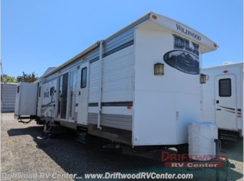 Used 2015 Forest River Wildwood DLX 402QBQ available in Clermont, New Jersey