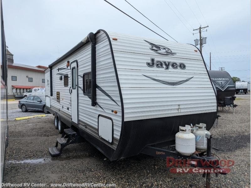 Used 2017 Jayco Jay Flight SLX 284BHSW available in Clermont, New Jersey