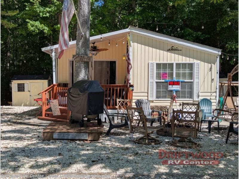 Used 2004 Dutchmen  Breckenridge 1238SS2BR available in Clermont, New Jersey