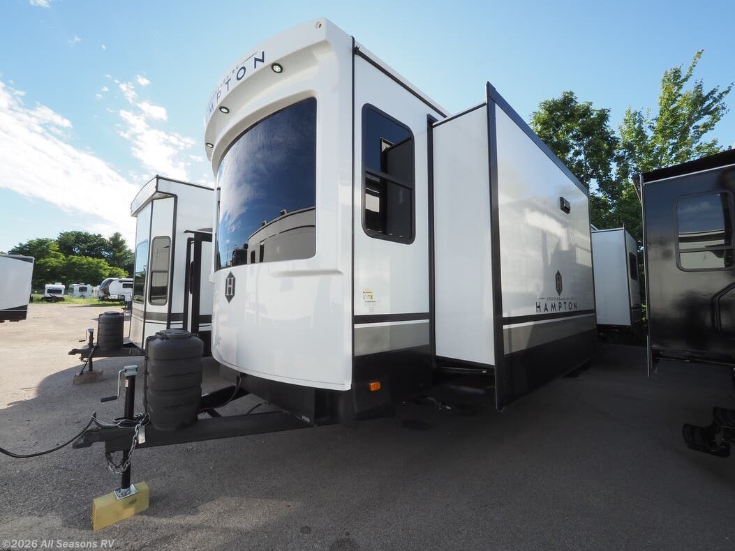 New 2026 CrossRoads Hampton HP372FDB available in Muskegon, Michigan