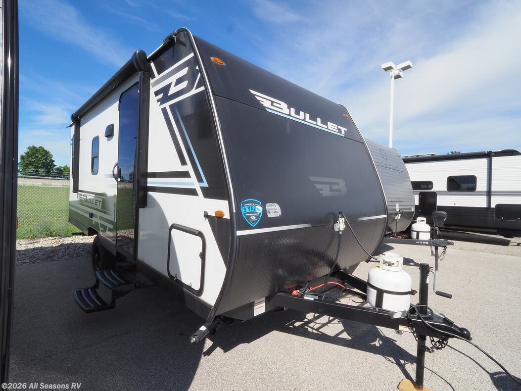 New 2025 Keystone Bullet Classic 1900RD available in Muskegon, Michigan