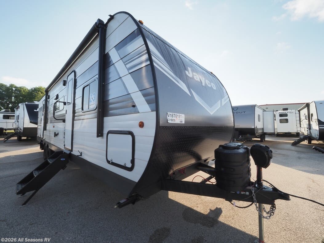 New 2027 Jayco Jay Flight SLX 321BDS available in Muskegon, Michigan
