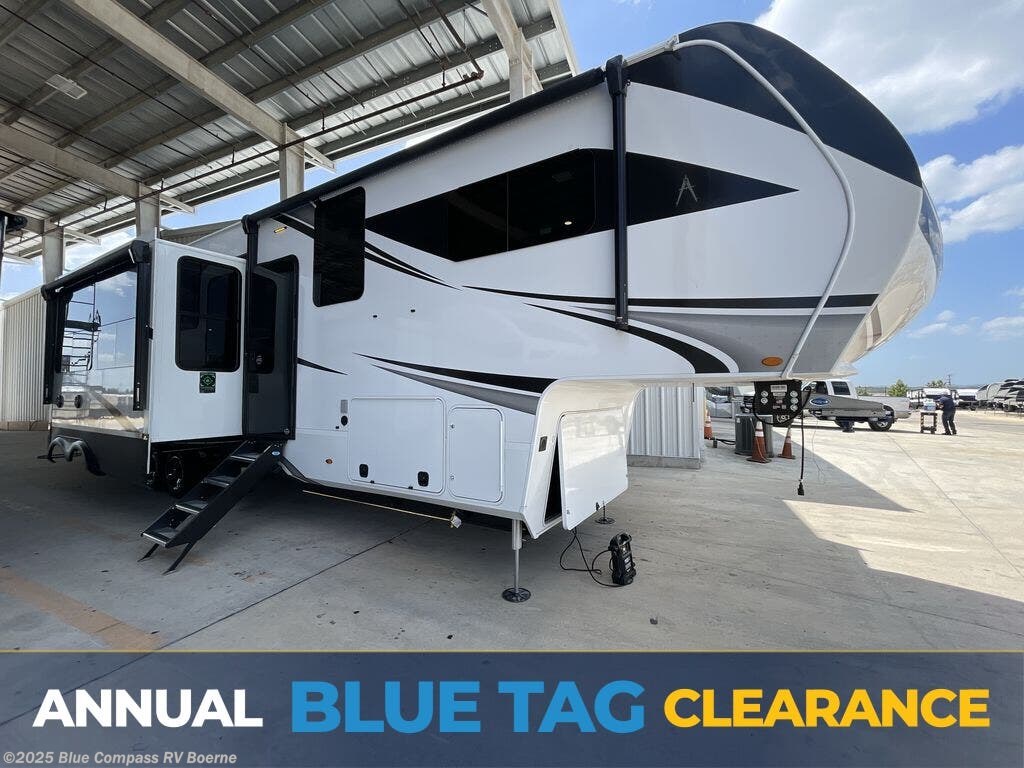 New 2025 Grand Design Solitude 391DL available in Boerne, Texas