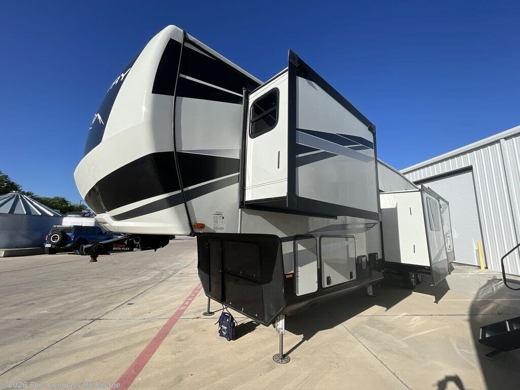 Used 2022 Heartland Big Country 3851MO available in Boerne, Texas