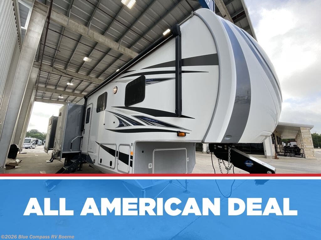 Used 2020 Highland Ridge Silverstar 427BHS available in Boerne, Texas