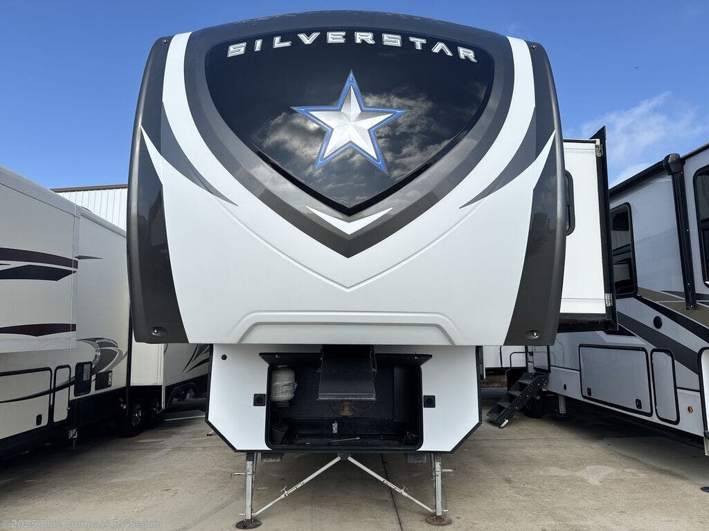 Used 2021 Highland Ridge Silverstar SF371MBH available in Seguin, Texas