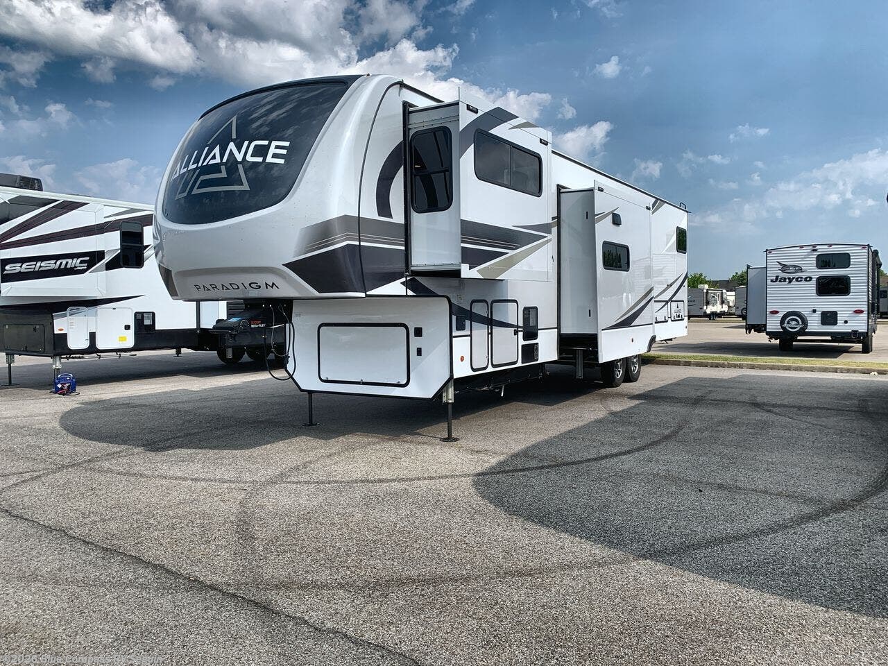 New 2026 Alliance RV Paradigm 385FL available in Seguin, Texas