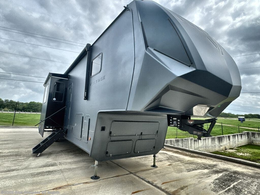 New 2026 Dutchmen Voltage V-Series 3850 available in Seguin, Texas