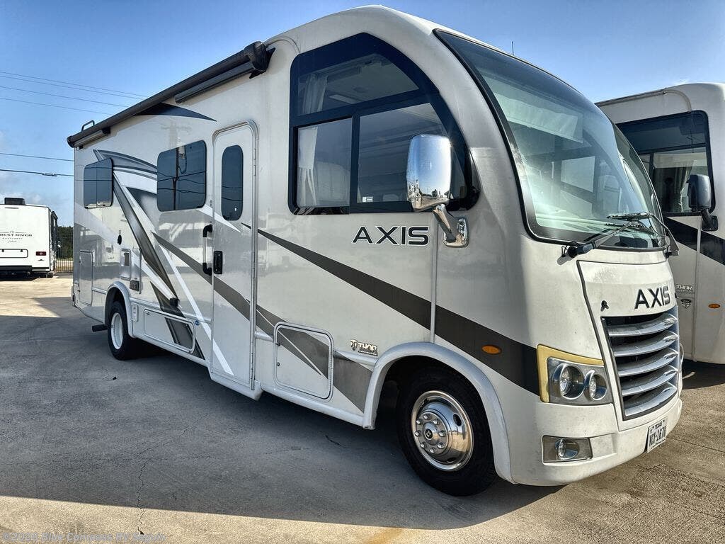 Used 2024  Thor Motor Coach Axis 24.1 by Thor Motor Coach from Blue Compass RV Seguin in Seguin, TX