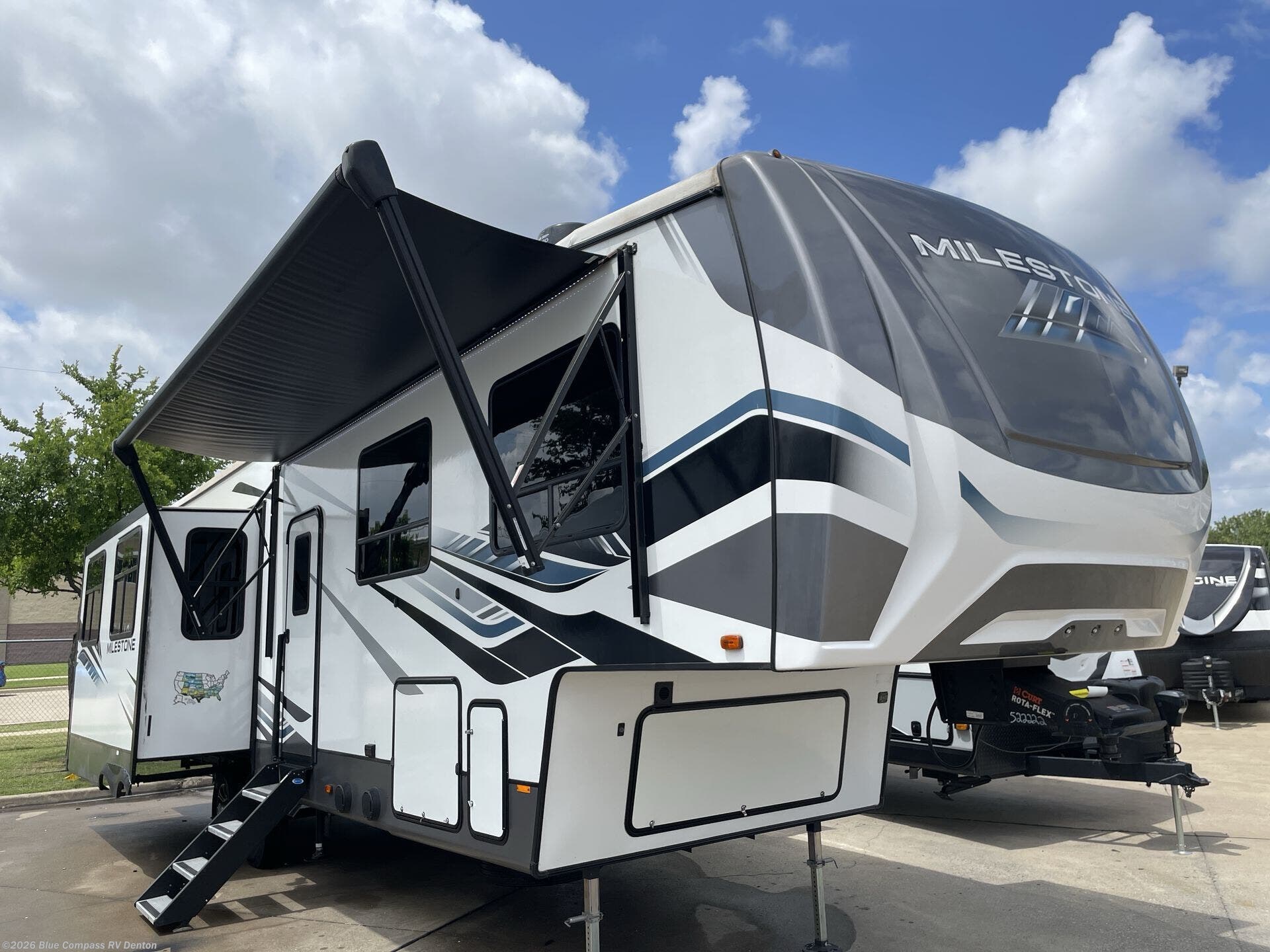 Used 2023 Heartland Milestone 333MB available in Denton, Texas