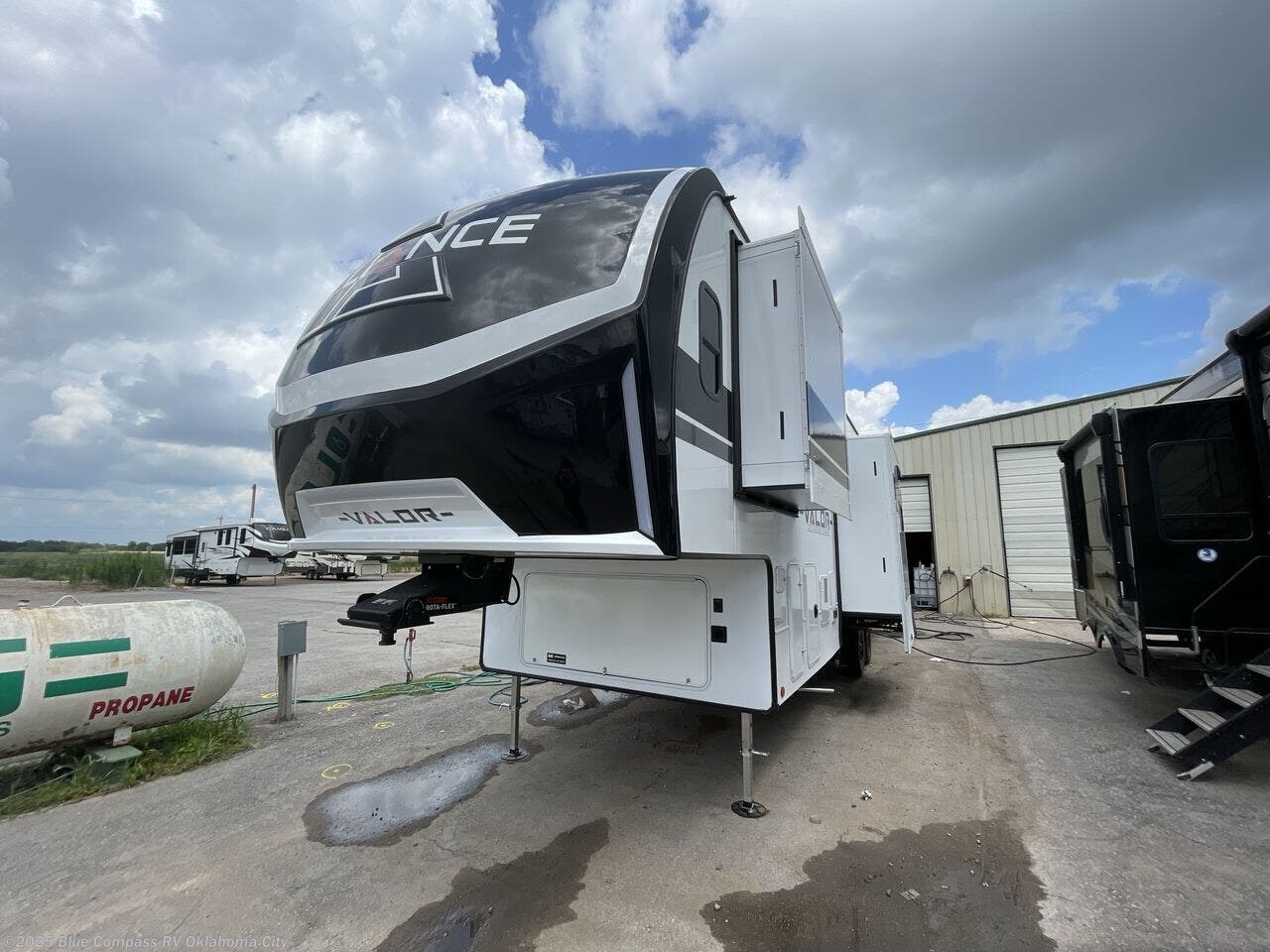 New 2026 Alliance RV Valor All-Access 32A10 available in Norman, Oklahoma