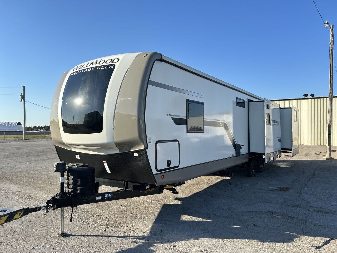 Used 2024 Forest River Wildwood Heritage Glen 310BHI available in Norman, Oklahoma