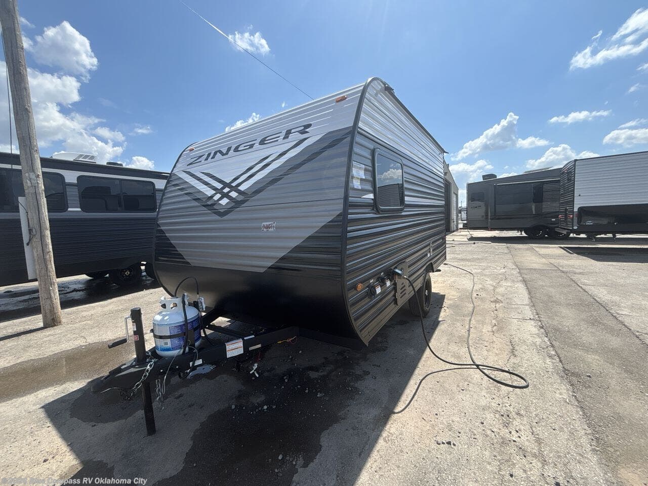 New 2026 CrossRoads Zinger Lite 12BH available in Norman, Oklahoma