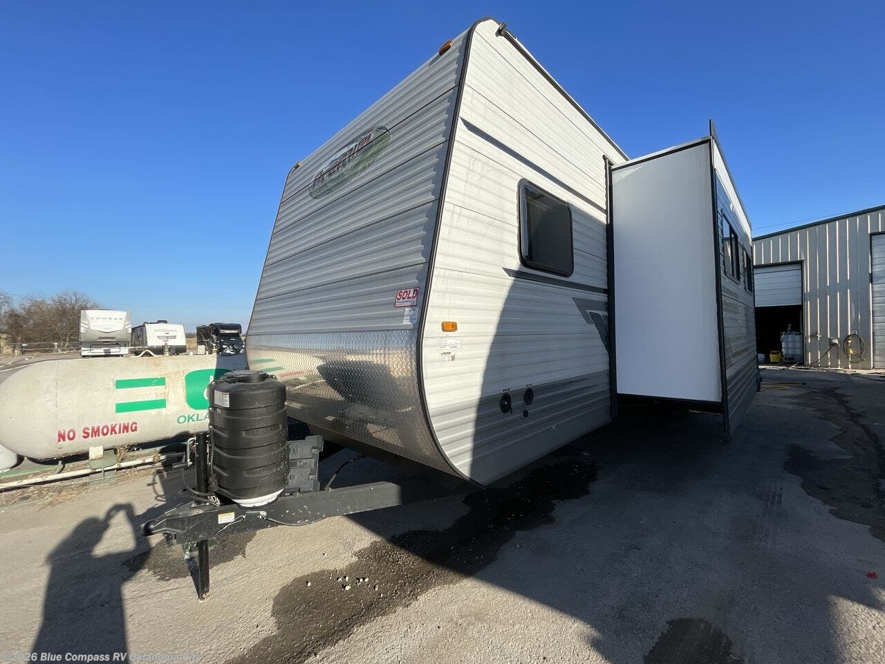 Used 2025 HL Enterprise Hy-Line 38FE1PA available in Norman, Oklahoma