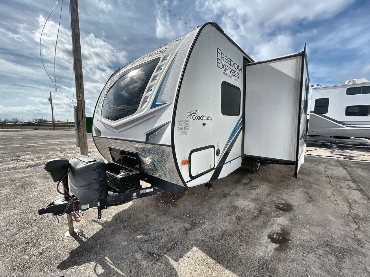 Used 2021 Coachmen Freedom Express Ultra Lite 238BHS available in Norman, Oklahoma