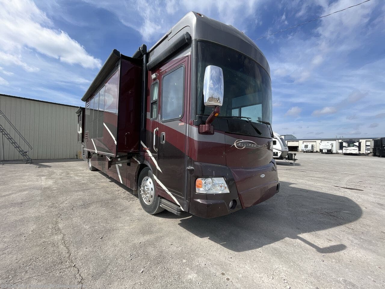 Used 2009 Itasca Ellipse 40FD available in Norman, Oklahoma