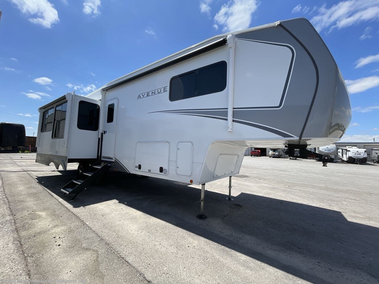 New 2026 Alliance RV Avenue 32RLS available in Norman, Oklahoma
