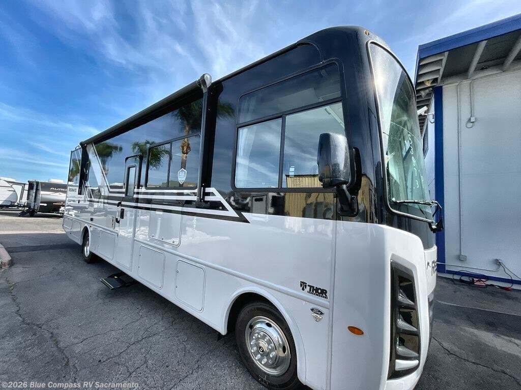 New 2026 Thor Motor Coach Resonate 32B available in Rancho Cordova, California