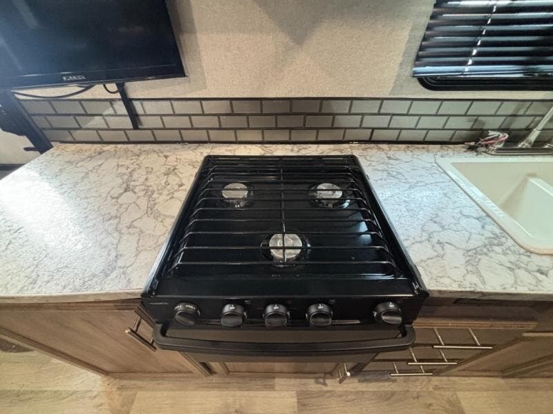 Used 2018 Jayco Jay Feather 23BHM available in Souderton, Pennsylvania