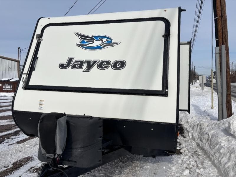 Used 2018 Jayco Jay Feather 23BHM available in Souderton, Pennsylvania