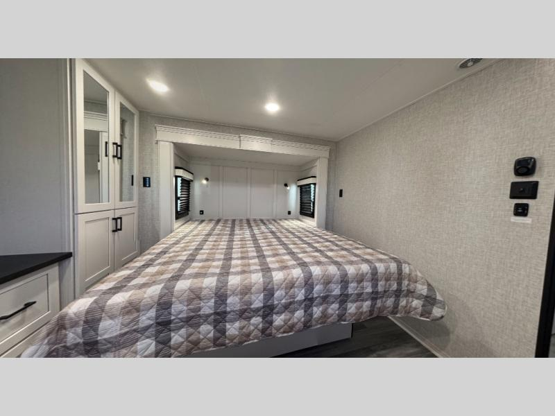 New 2027 Jayco Jay Flight Bungalow 401LOFT DS available in Souderton, Pennsylvania
