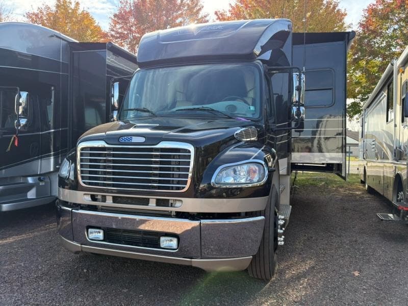Used 2016 Renegade RV Verona MTRH. available in Souderton, Pennsylvania