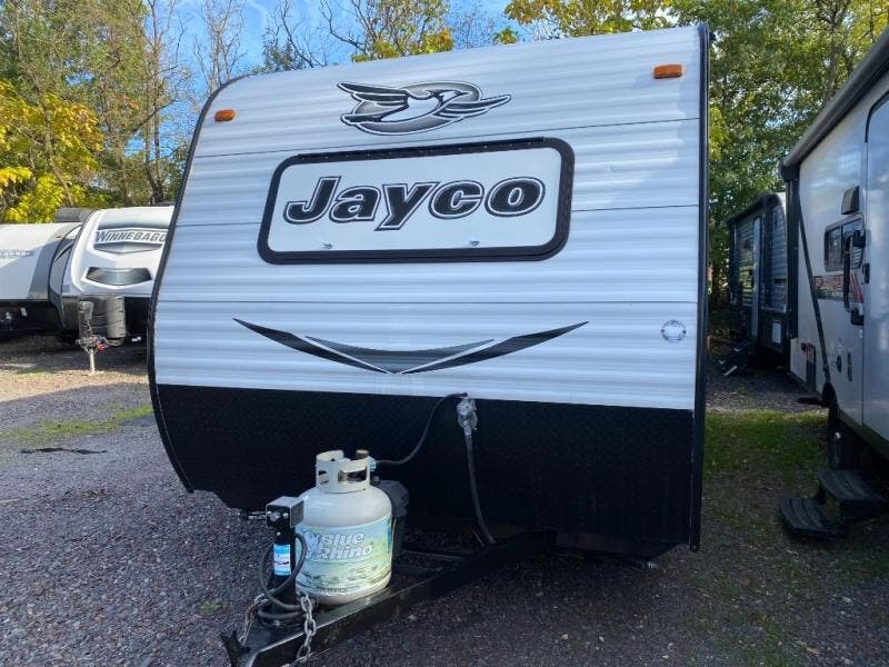 Used 2016  Jayco Jay Flight SLX 195RB by Jayco from Fretz RV in Souderton, PA