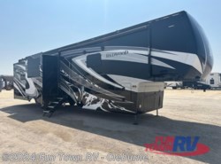 Used 2022 CrossRoads Redwood 4001LK available in Cleburne, Texas