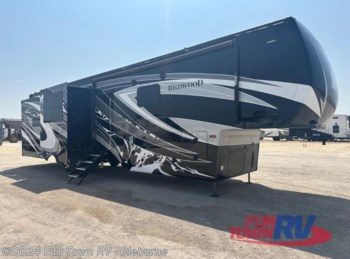 Used 2022 CrossRoads Redwood 4001LK available in Cleburne, Texas