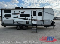 Used 2022 Forest River Rockwood Mini Lite 2509S available in Cleburne, Texas