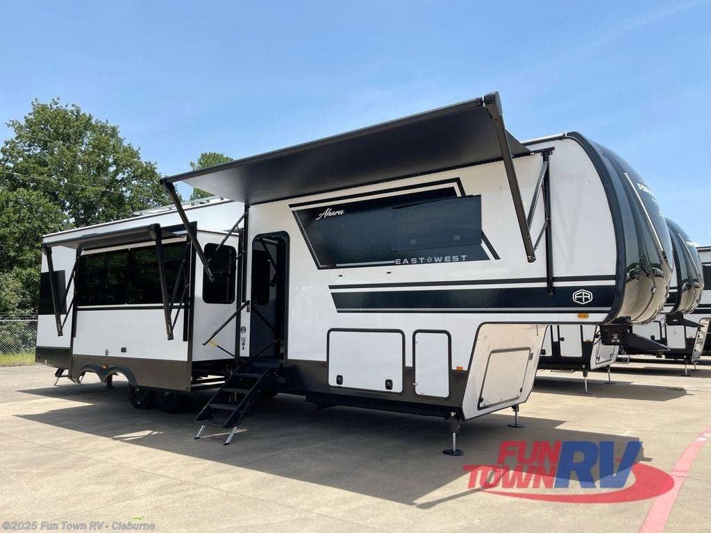 New 2026 East to West Ahara 390DS available in Cleburne, Texas