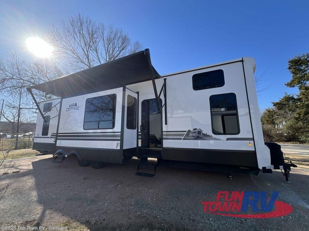 New 2025 Forest River Cedar Creek Cottage 40CBK available in Cleburne, Texas