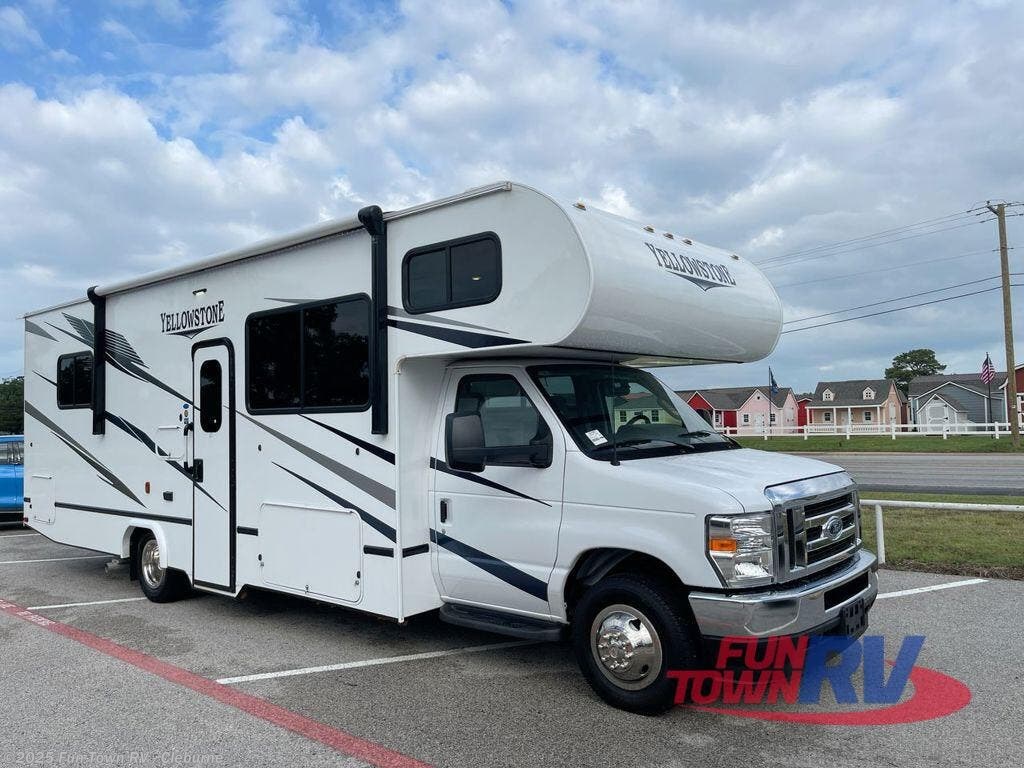 Used 2025 Gulf Stream Yellowstone Class C 6280LE available in Cleburne, Texas