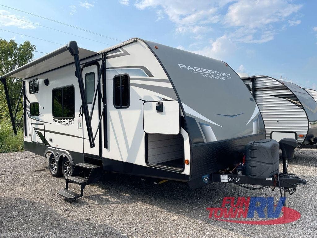 Used 2021 Keystone Passport SL 219BH available in Cleburne, Texas