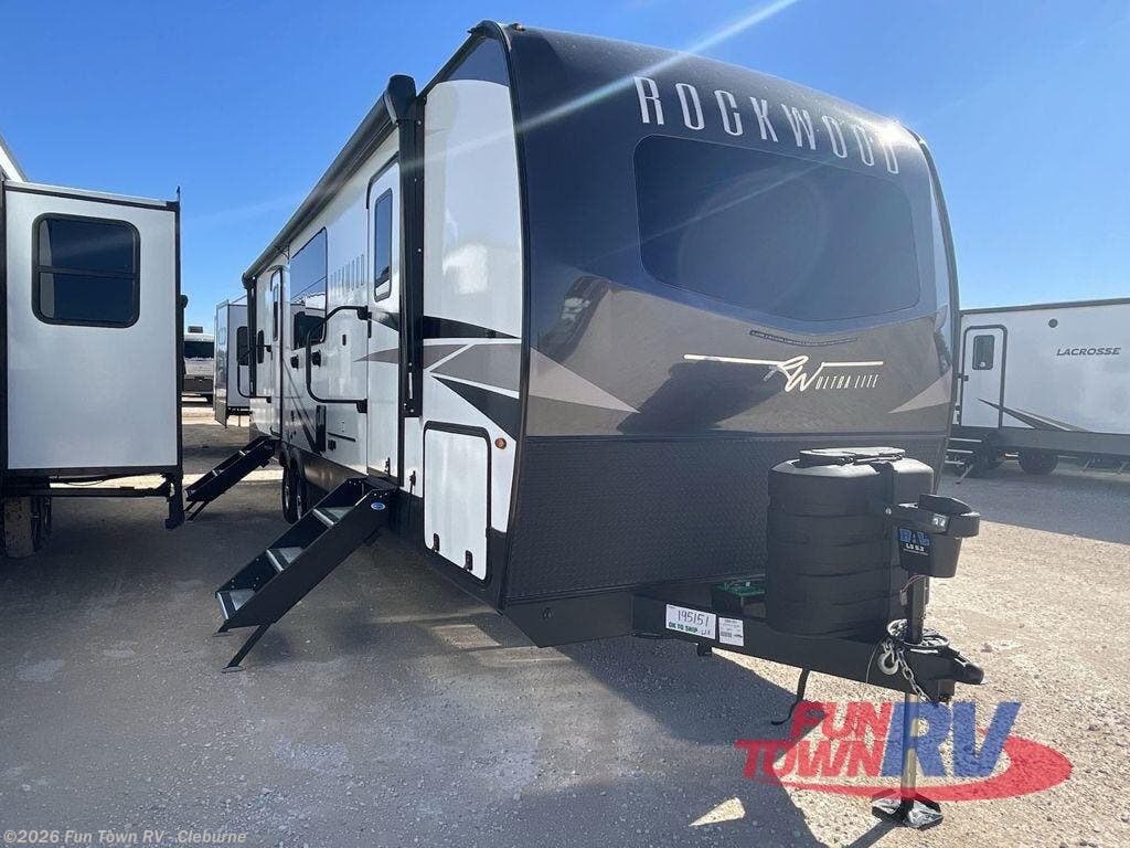New 2025 Forest River Rockwood Ultra Lite 2918BH available in Cleburne, Texas